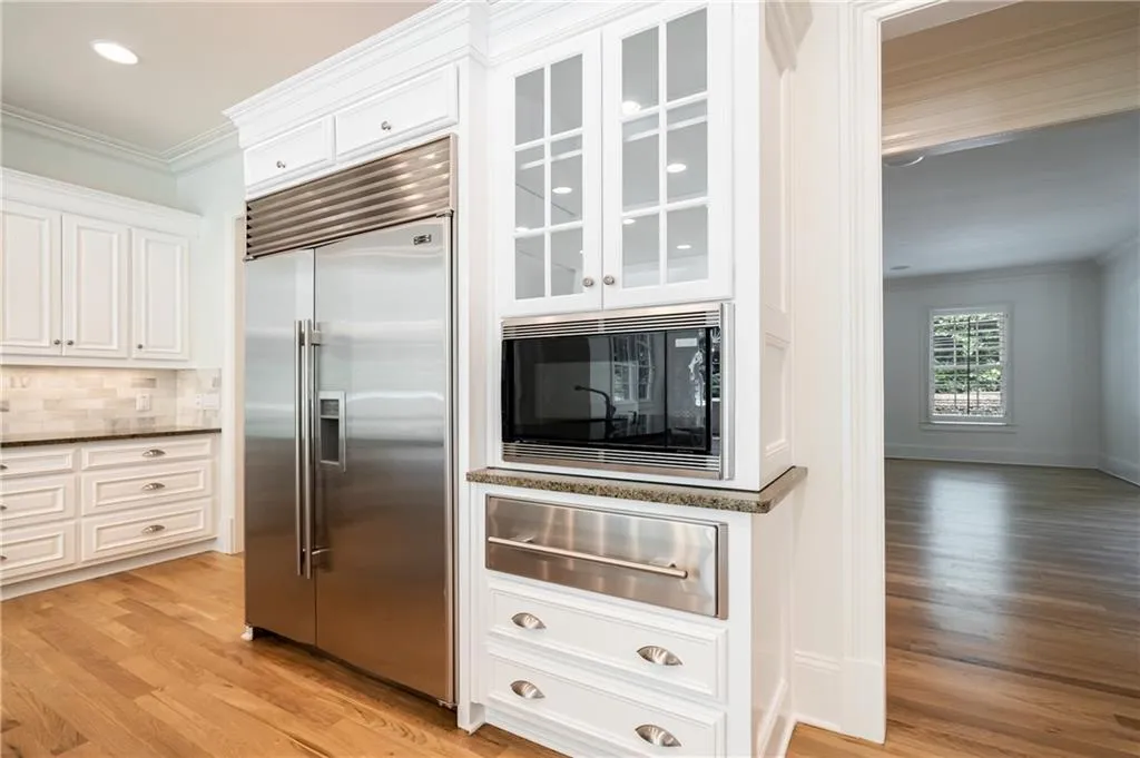 545 Carol Way, Atlanta, Georgia 30327, 6 Bedrooms Bedrooms, ,5 BathroomsBathrooms,Residential,Sold,545 Carol Way,6822072