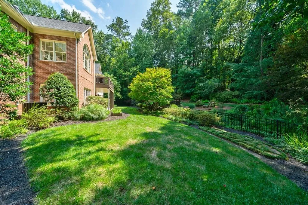 545 Carol Way, Atlanta, Georgia 30327, 6 Bedrooms Bedrooms, ,5 BathroomsBathrooms,Residential,Sold,545 Carol Way,6822072