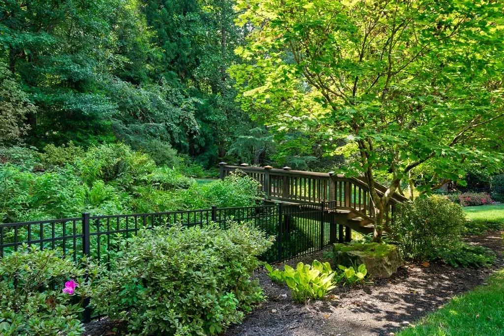 545 Carol Way, Atlanta, Georgia 30327, 6 Bedrooms Bedrooms, ,5 BathroomsBathrooms,Residential,Sold,545 Carol Way,6822072