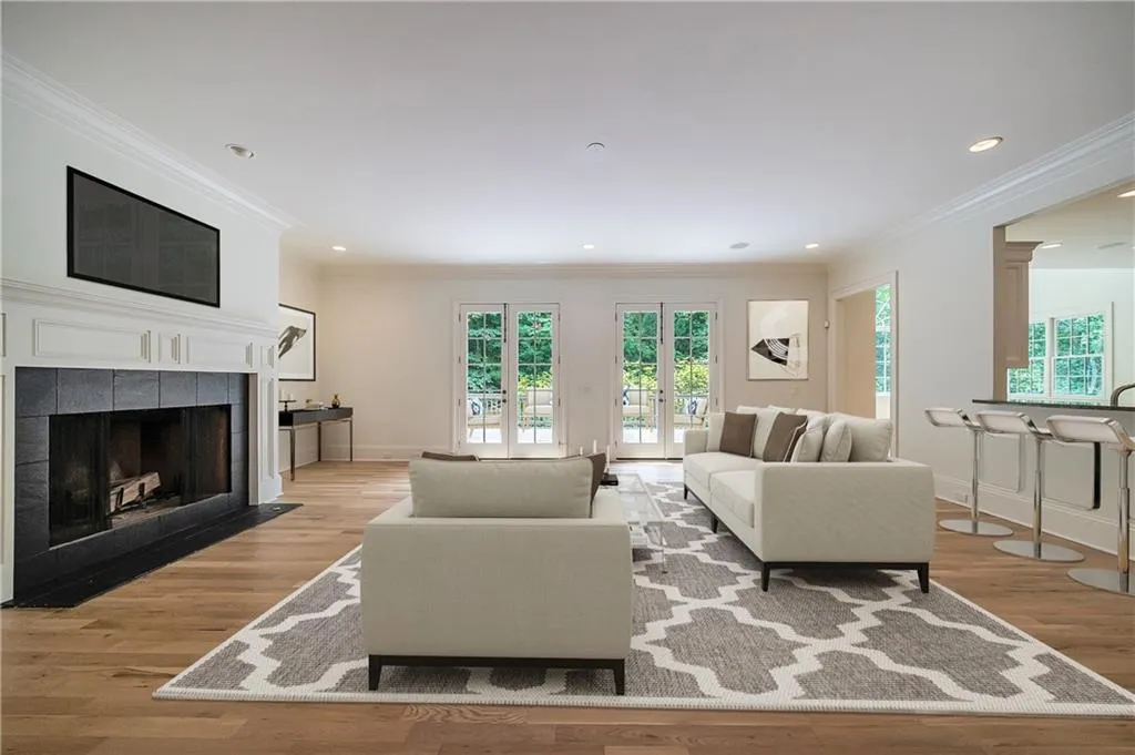 545 Carol Way, Atlanta, Georgia 30327, 6 Bedrooms Bedrooms, ,5 BathroomsBathrooms,Residential,Sold,545 Carol Way,6822072