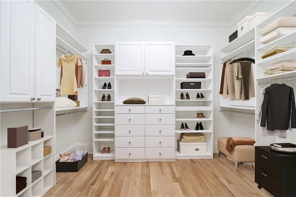 545 Carol Way, Atlanta, Georgia 30327, 6 Bedrooms Bedrooms, ,5 BathroomsBathrooms,Residential,Sold,545 Carol Way,6822072