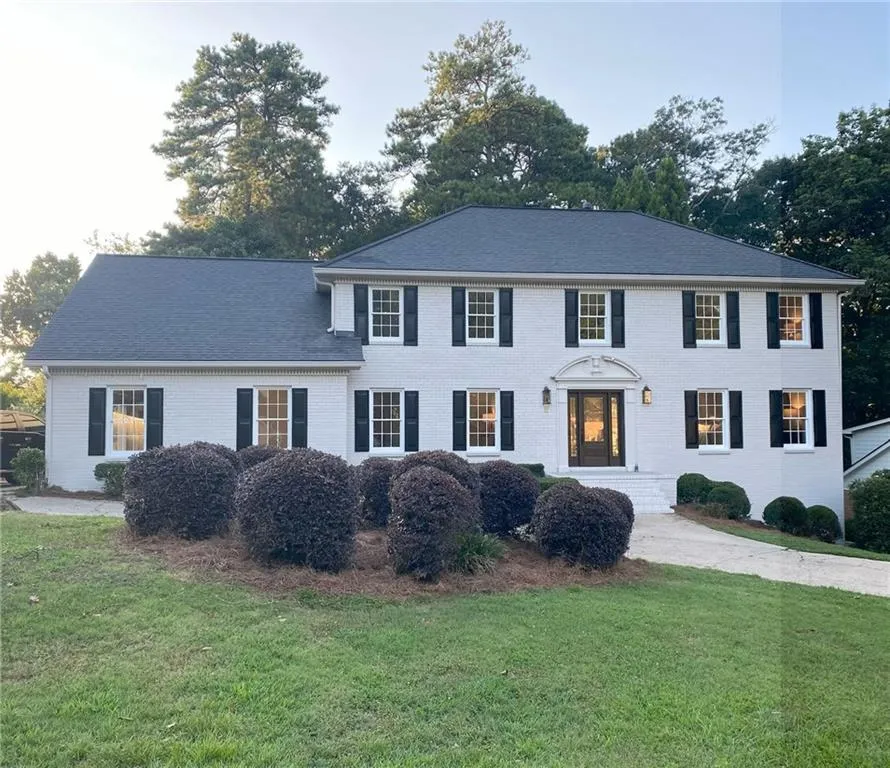 150 Marsh Glen Point, Atlanta, Georgia 30328, 5 Bedrooms Bedrooms, ,3 BathroomsBathrooms,Residential,For Sale,150 Marsh Glen Point,7619846