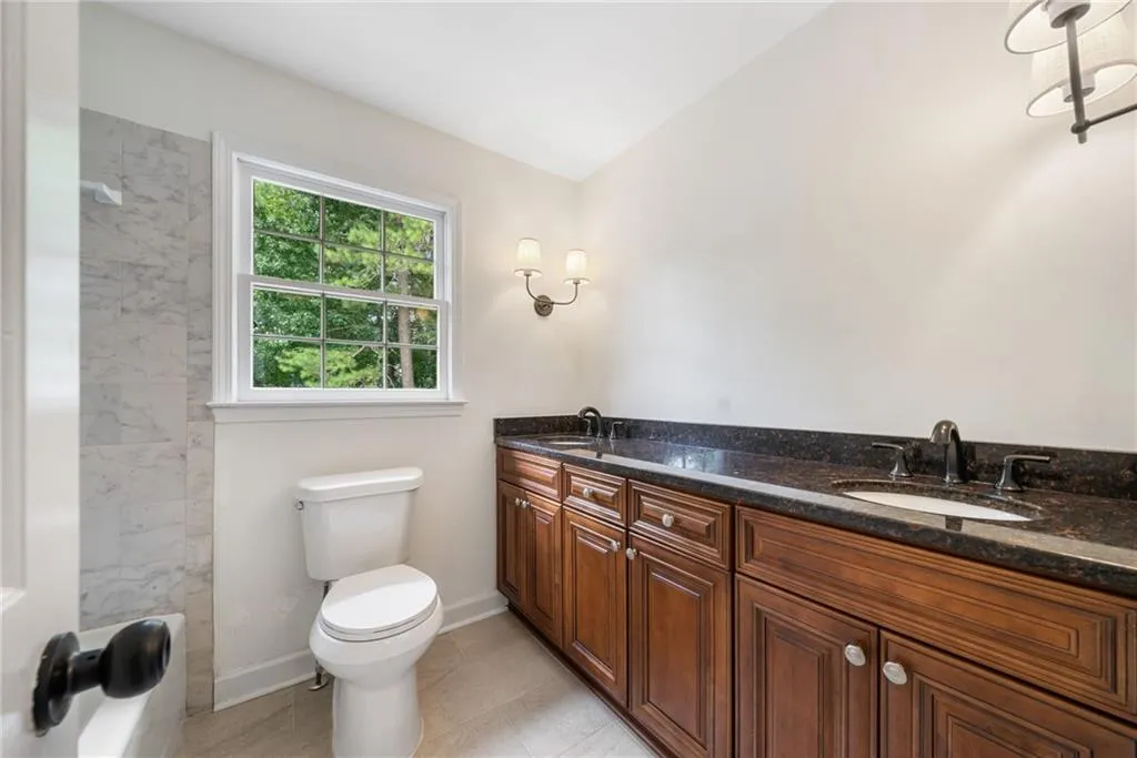 150 Marsh Glen Point, Atlanta, Georgia 30328, 5 Bedrooms Bedrooms, ,3 BathroomsBathrooms,Residential,For Sale,150 Marsh Glen Point,7619846