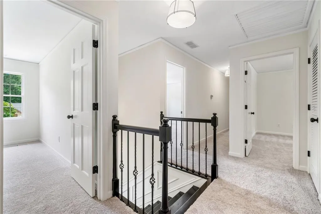150 Marsh Glen Point, Atlanta, Georgia 30328, 5 Bedrooms Bedrooms, ,3 BathroomsBathrooms,Residential,For Sale,150 Marsh Glen Point,7619846