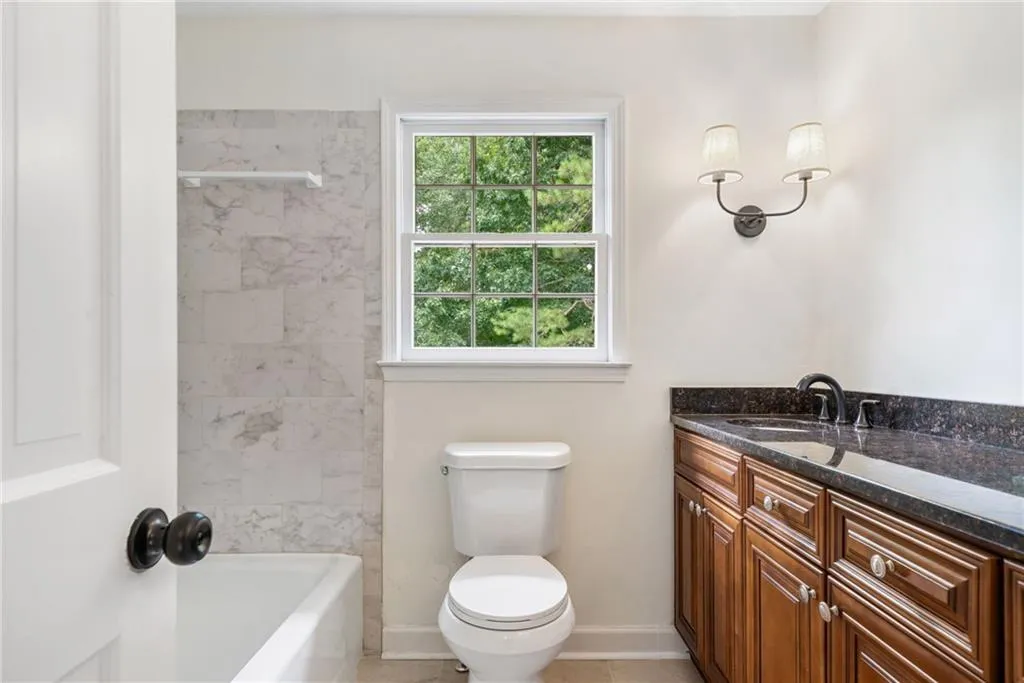 150 Marsh Glen Point, Atlanta, Georgia 30328, 5 Bedrooms Bedrooms, ,3 BathroomsBathrooms,Residential,For Sale,150 Marsh Glen Point,7619846