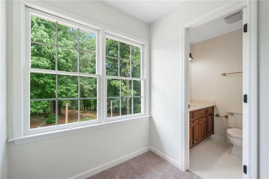 150 Marsh Glen Point, Atlanta, Georgia 30328, 5 Bedrooms Bedrooms, ,3 BathroomsBathrooms,Residential,For Sale,150 Marsh Glen Point,7619846