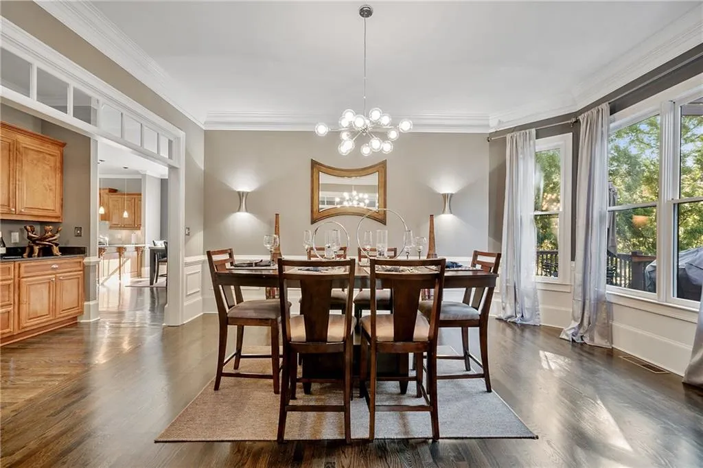 784 Stratford Court, Sandy Springs, Georgia 30350, 5 Bedrooms Bedrooms, ,5 BathroomsBathrooms,Residential,Sold,784 Stratford Court,6829417