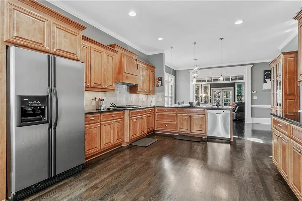784 Stratford Court, Sandy Springs, Georgia 30350, 5 Bedrooms Bedrooms, ,5 BathroomsBathrooms,Residential,Sold,784 Stratford Court,6829417
