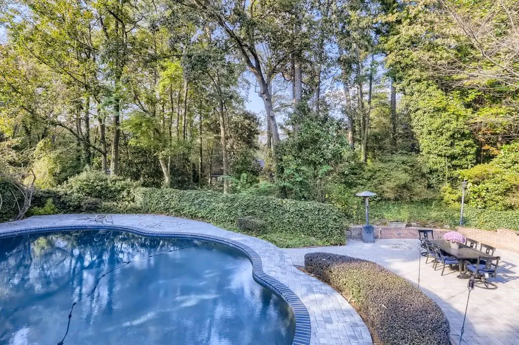 485 Riverhill Drive Nw, Atlanta, Georgia 30328, 6 Bedrooms Bedrooms, ,4 BathroomsBathrooms,Residential,Sold,485 Riverhill Drive Nw,6953955