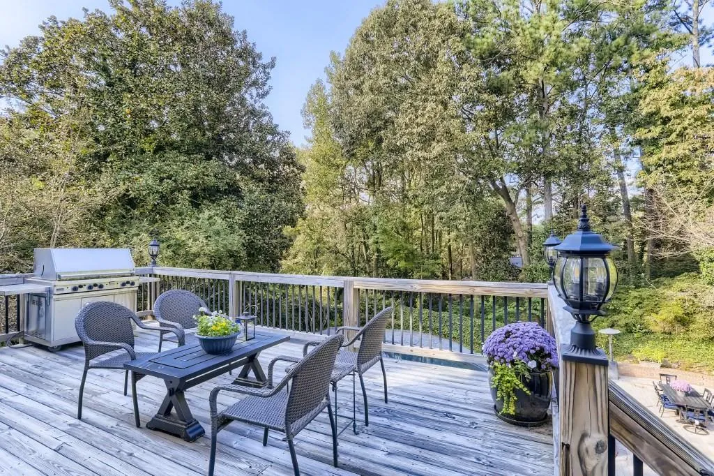 485 Riverhill Drive Nw, Atlanta, Georgia 30328, 6 Bedrooms Bedrooms, ,4 BathroomsBathrooms,Residential,Sold,485 Riverhill Drive Nw,6953955