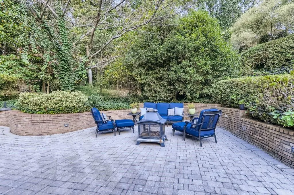 485 Riverhill Drive Nw, Atlanta, Georgia 30328, 6 Bedrooms Bedrooms, ,4 BathroomsBathrooms,Residential,Sold,485 Riverhill Drive Nw,6953955