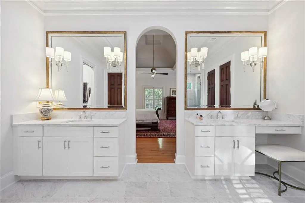 5665 Cross Gate Drive, Sandy Springs, Georgia 30327, 6 Bedrooms Bedrooms, ,5 BathroomsBathrooms,Residential,Sold,5665 Cross Gate Drive,7127803