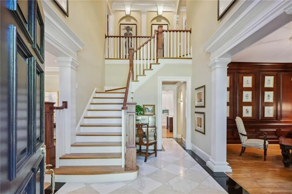 5665 Cross Gate Drive, Sandy Springs, Georgia 30327, 6 Bedrooms Bedrooms, ,5 BathroomsBathrooms,Residential,Sold,5665 Cross Gate Drive,7127803