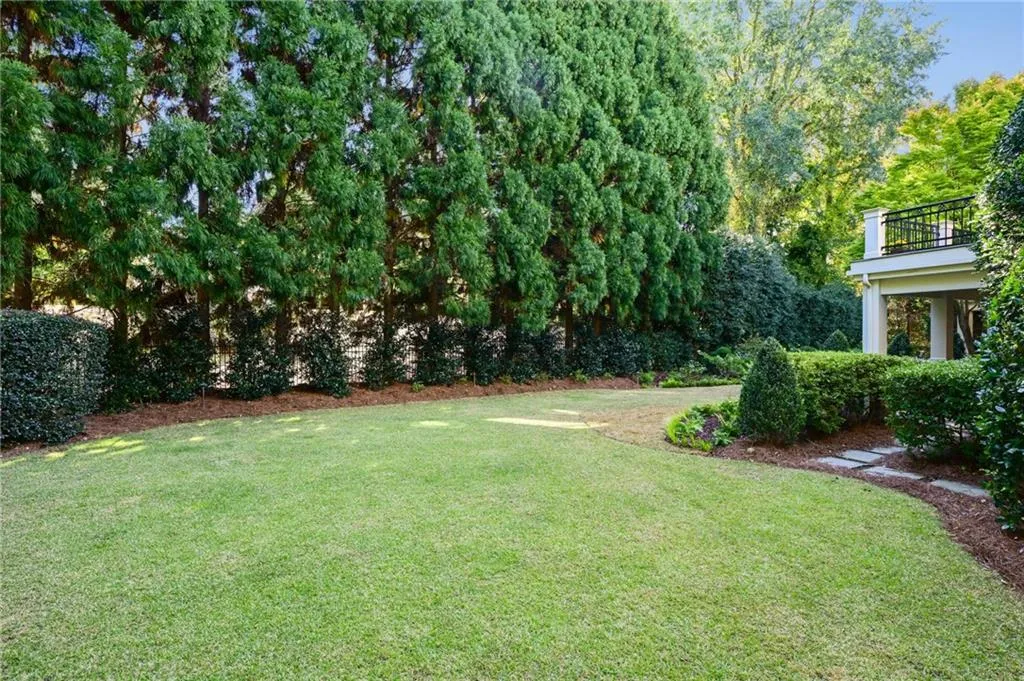 5665 Cross Gate Drive, Sandy Springs, Georgia 30327, 6 Bedrooms Bedrooms, ,5 BathroomsBathrooms,Residential,Sold,5665 Cross Gate Drive,7127803