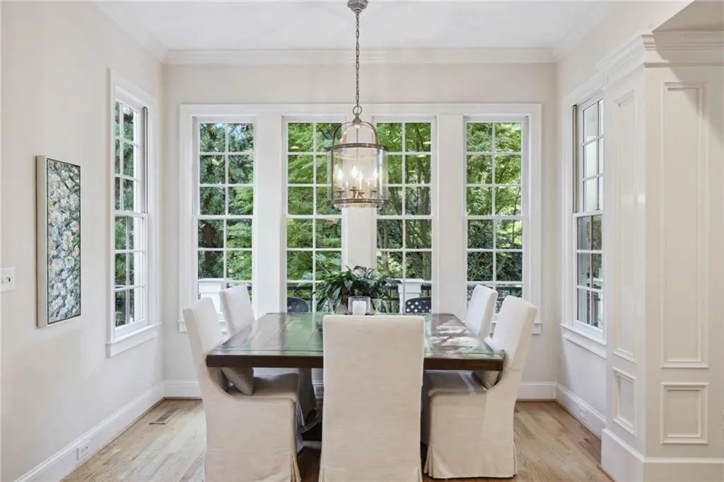 5665 Cross Gate Drive, Sandy Springs, Georgia 30327, 6 Bedrooms Bedrooms, ,5 BathroomsBathrooms,Residential,Sold,5665 Cross Gate Drive,7127803
