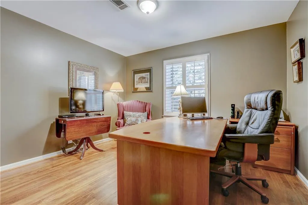 7295 Hunters Branch Drive, Sandy Springs, Georgia 30328, 4 Bedrooms Bedrooms, ,3 BathroomsBathrooms,Residential,Sold,7295 Hunters Branch Drive,5959879