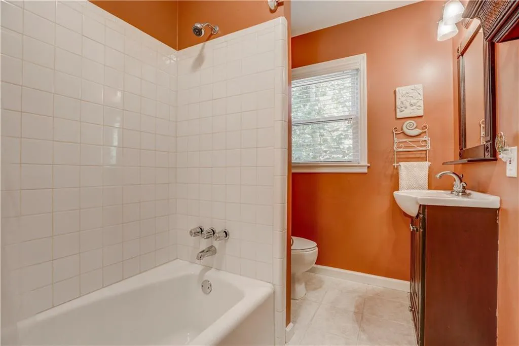 7295 Hunters Branch Drive, Sandy Springs, Georgia 30328, 4 Bedrooms Bedrooms, ,3 BathroomsBathrooms,Residential,Sold,7295 Hunters Branch Drive,5959879