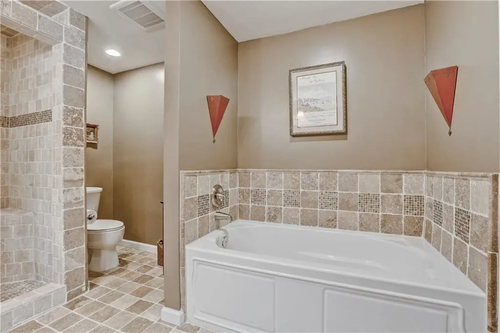 7295 Hunters Branch Drive, Sandy Springs, Georgia 30328, 4 Bedrooms Bedrooms, ,3 BathroomsBathrooms,Residential,Sold,7295 Hunters Branch Drive,5959879