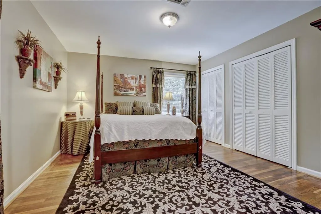 7295 Hunters Branch Drive, Sandy Springs, Georgia 30328, 4 Bedrooms Bedrooms, ,3 BathroomsBathrooms,Residential,Sold,7295 Hunters Branch Drive,5959879