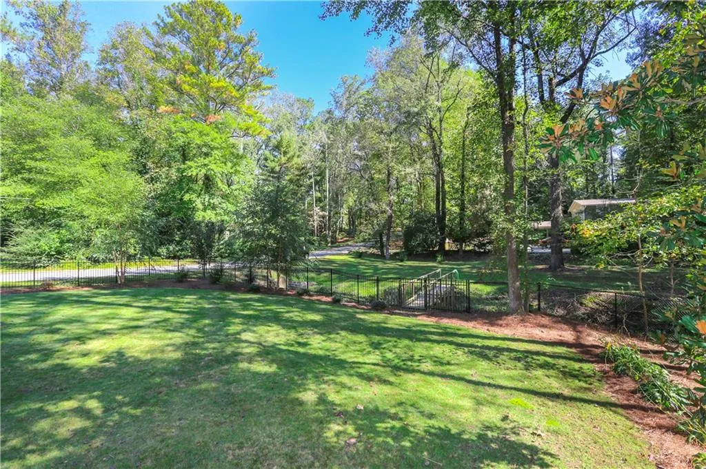 7295 Hunters Branch Drive, Sandy Springs, Georgia 30328, 4 Bedrooms Bedrooms, ,3 BathroomsBathrooms,Residential,Sold,7295 Hunters Branch Drive,5959879