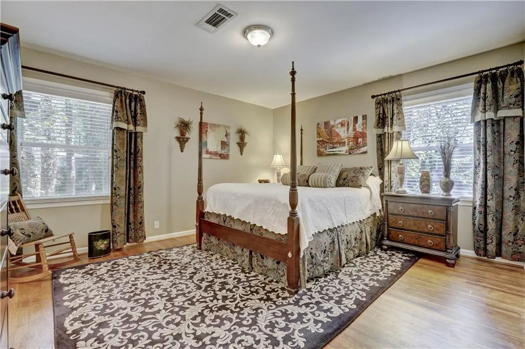 7295 Hunters Branch Drive, Sandy Springs, Georgia 30328, 4 Bedrooms Bedrooms, ,3 BathroomsBathrooms,Residential,Sold,7295 Hunters Branch Drive,5959879