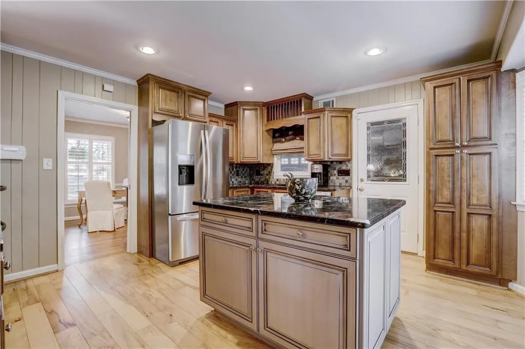 7295 Hunters Branch Drive, Sandy Springs, Georgia 30328, 4 Bedrooms Bedrooms, ,3 BathroomsBathrooms,Residential,Sold,7295 Hunters Branch Drive,5959879