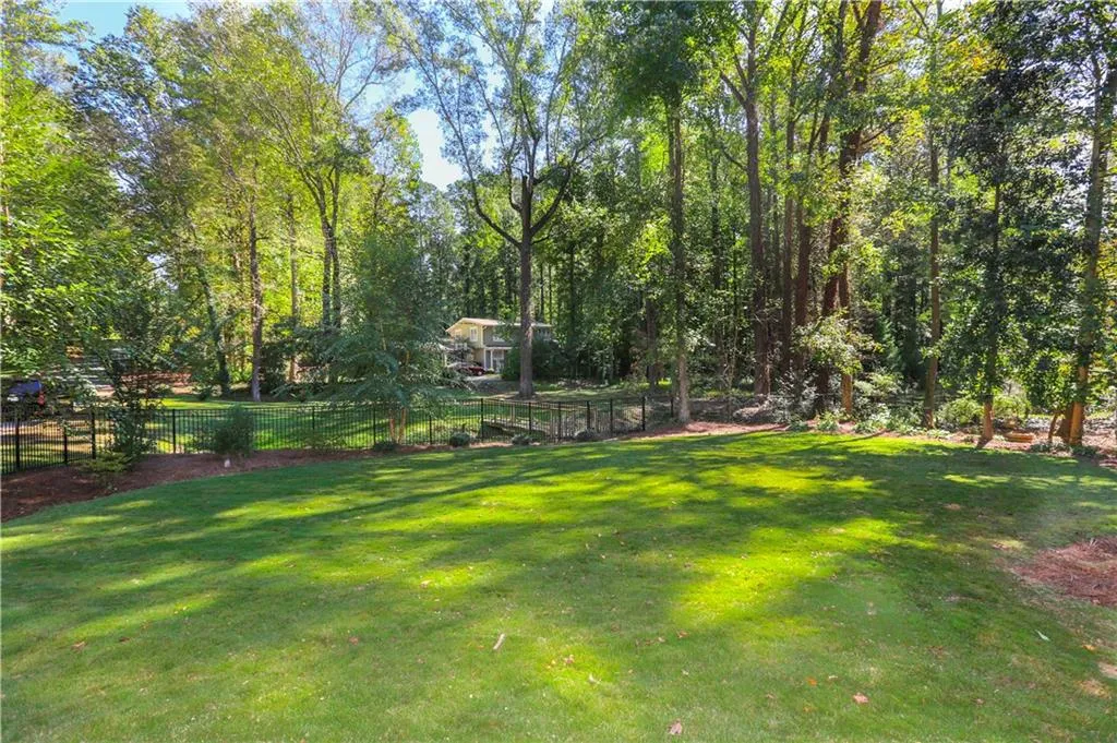 7295 Hunters Branch Drive, Sandy Springs, Georgia 30328, 4 Bedrooms Bedrooms, ,3 BathroomsBathrooms,Residential,Sold,7295 Hunters Branch Drive,5959879