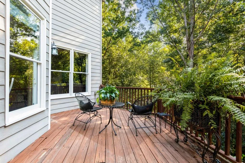 615 Eaton Place, Sandy Springs, Georgia 30350, 5 Bedrooms Bedrooms, ,4 BathroomsBathrooms,Residential,Sold,615 Eaton Place,6629728
