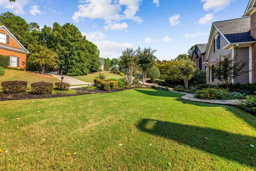 615 Eaton Place, Sandy Springs, Georgia 30350, 5 Bedrooms Bedrooms, ,4 BathroomsBathrooms,Residential,Sold,615 Eaton Place,6629728