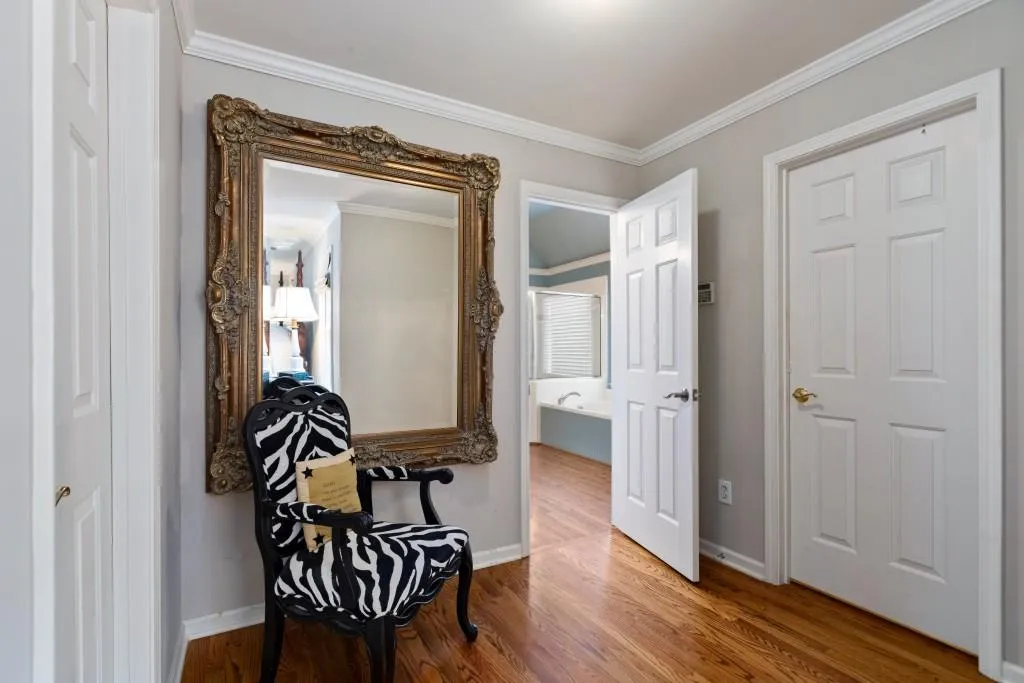 615 Eaton Place, Sandy Springs, Georgia 30350, 5 Bedrooms Bedrooms, ,4 BathroomsBathrooms,Residential,Sold,615 Eaton Place,6629728