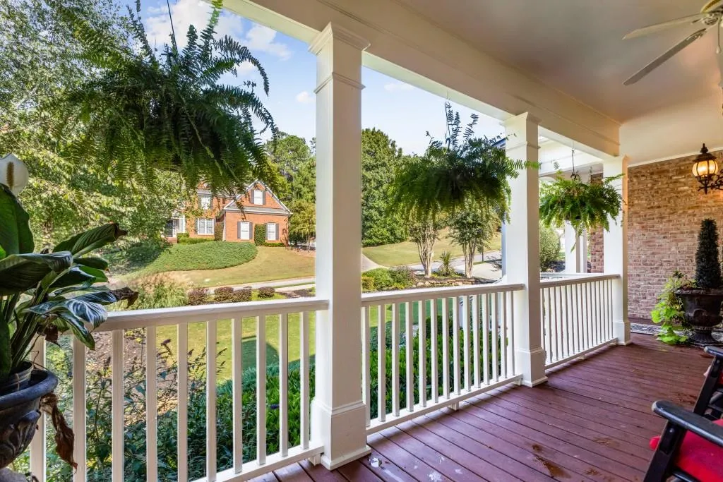 615 Eaton Place, Sandy Springs, Georgia 30350, 5 Bedrooms Bedrooms, ,4 BathroomsBathrooms,Residential,Sold,615 Eaton Place,6629728