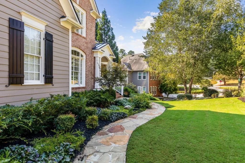 615 Eaton Place, Sandy Springs, Georgia 30350, 5 Bedrooms Bedrooms, ,4 BathroomsBathrooms,Residential,Sold,615 Eaton Place,6629728