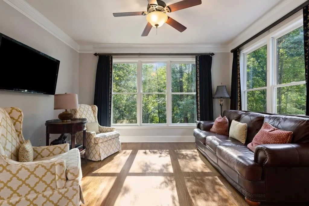 615 Eaton Place, Sandy Springs, Georgia 30350, 5 Bedrooms Bedrooms, ,4 BathroomsBathrooms,Residential,Sold,615 Eaton Place,6629728