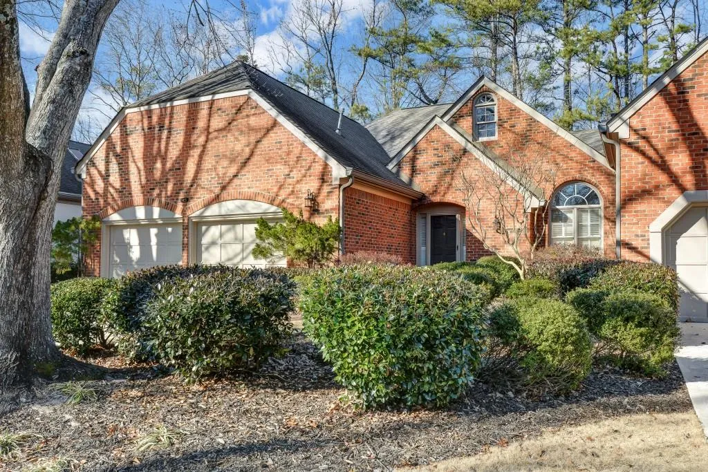 425 Greenlaurel Drive, Sandy Springs, Georgia 30342, 3 Bedrooms Bedrooms, ,3 BathroomsBathrooms,Residential,Sold,425 Greenlaurel Drive,5957779