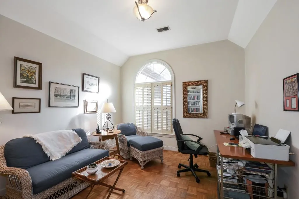 425 Greenlaurel Drive, Sandy Springs, Georgia 30342, 3 Bedrooms Bedrooms, ,3 BathroomsBathrooms,Residential,Sold,425 Greenlaurel Drive,5957779
