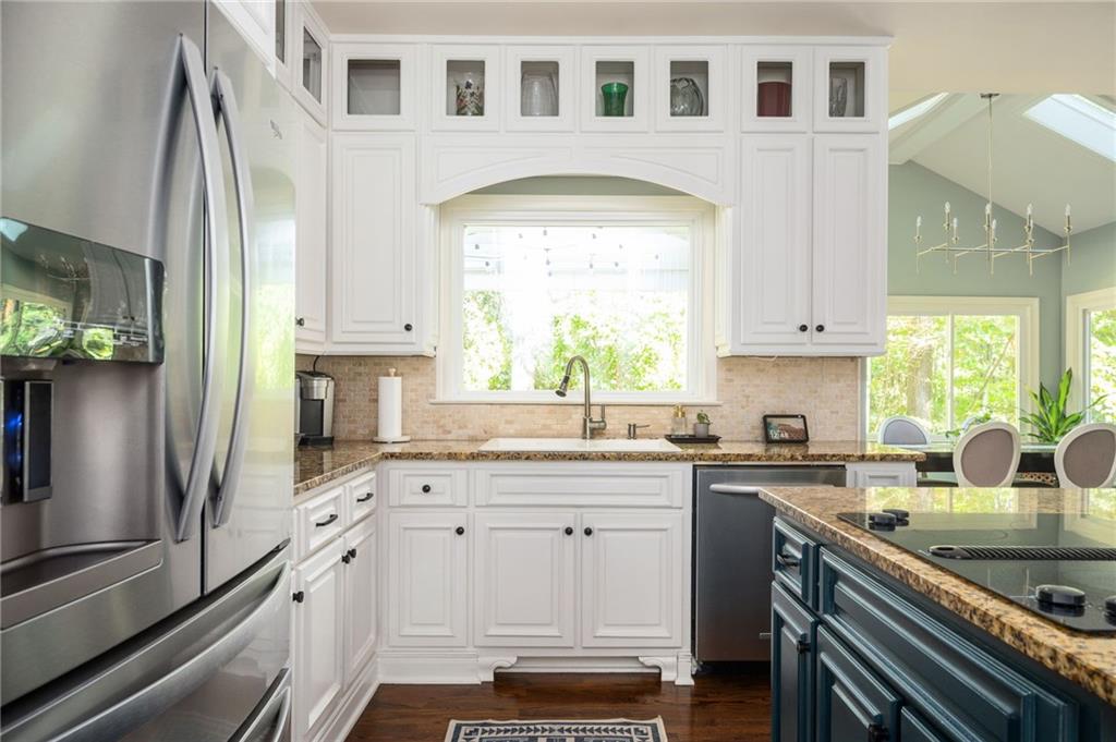 260 Woodrill Way, Sandy Springs, Georgia 30350, 5 Bedrooms Bedrooms, ,3 BathroomsBathrooms,Residential,Sold,260 Woodrill Way,7303226