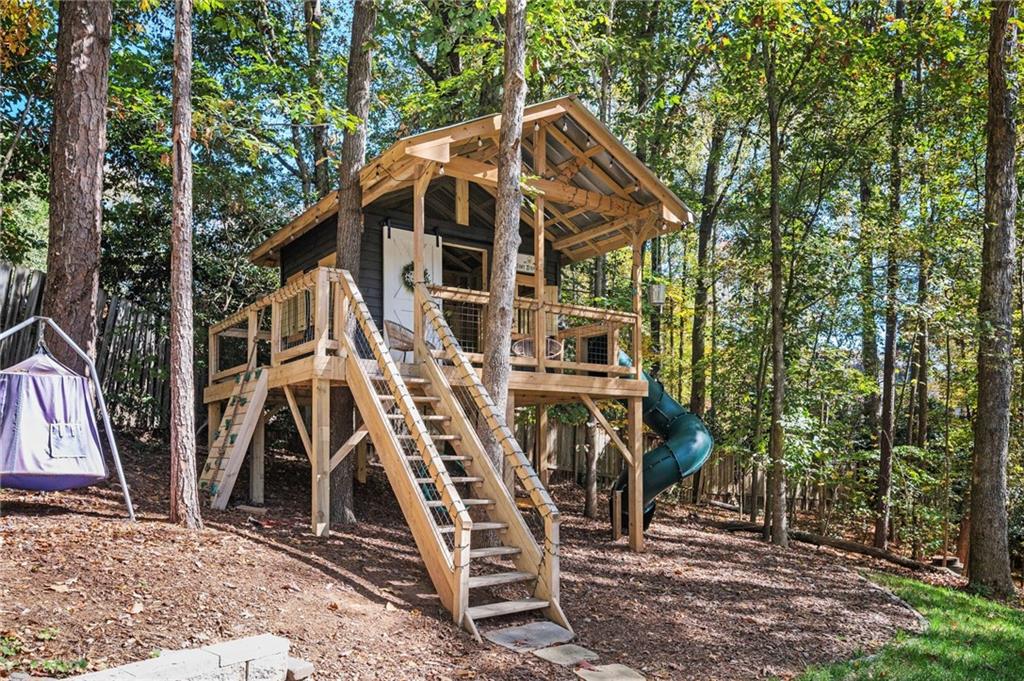 260 Woodrill Way, Sandy Springs, Georgia 30350, 5 Bedrooms Bedrooms, ,3 BathroomsBathrooms,Residential,Sold,260 Woodrill Way,7303226