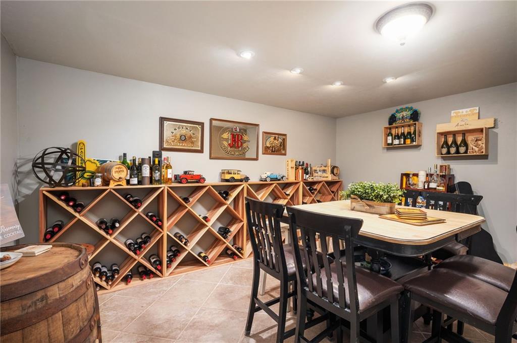 260 Woodrill Way, Sandy Springs, Georgia 30350, 5 Bedrooms Bedrooms, ,3 BathroomsBathrooms,Residential,Sold,260 Woodrill Way,7303226