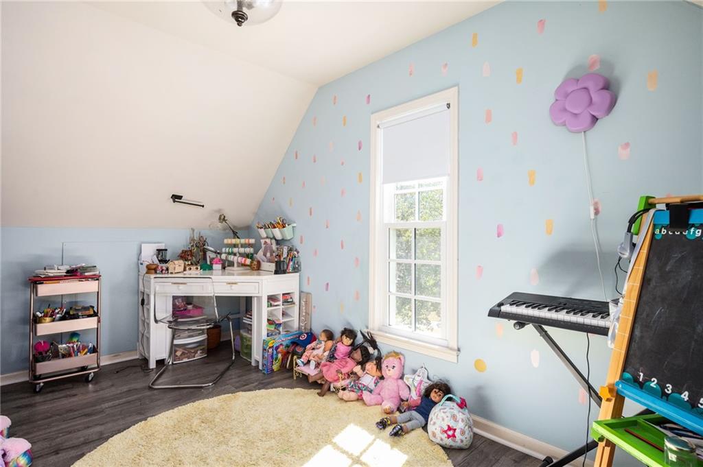 260 Woodrill Way, Sandy Springs, Georgia 30350, 5 Bedrooms Bedrooms, ,3 BathroomsBathrooms,Residential,Sold,260 Woodrill Way,7303226