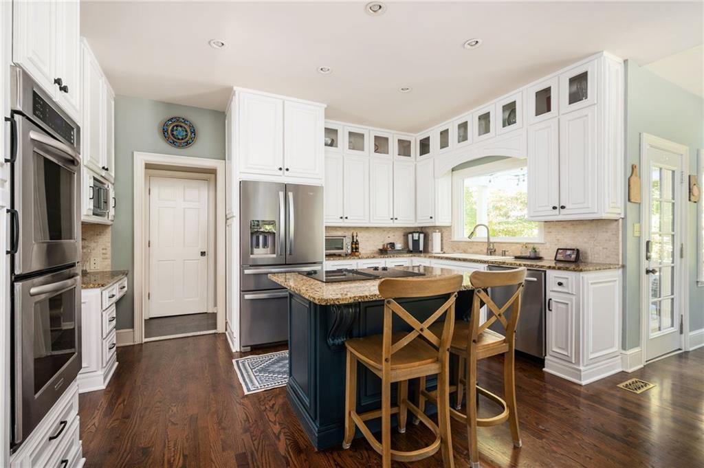 260 Woodrill Way, Sandy Springs, Georgia 30350, 5 Bedrooms Bedrooms, ,3 BathroomsBathrooms,Residential,Sold,260 Woodrill Way,7303226