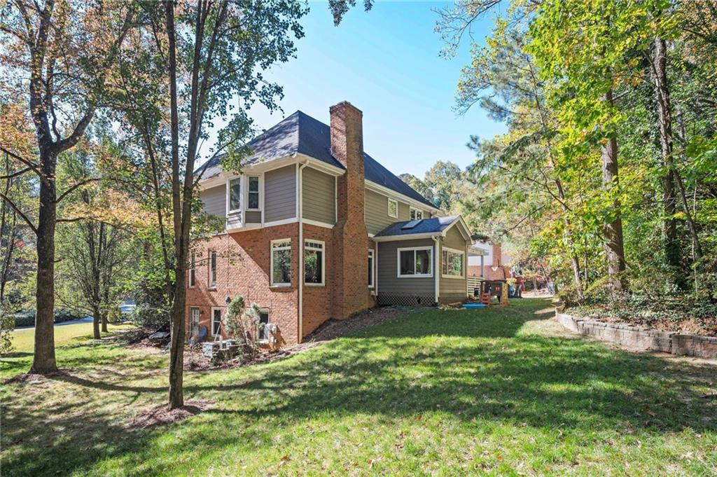 260 Woodrill Way, Sandy Springs, Georgia 30350, 5 Bedrooms Bedrooms, ,3 BathroomsBathrooms,Residential,Sold,260 Woodrill Way,7303226