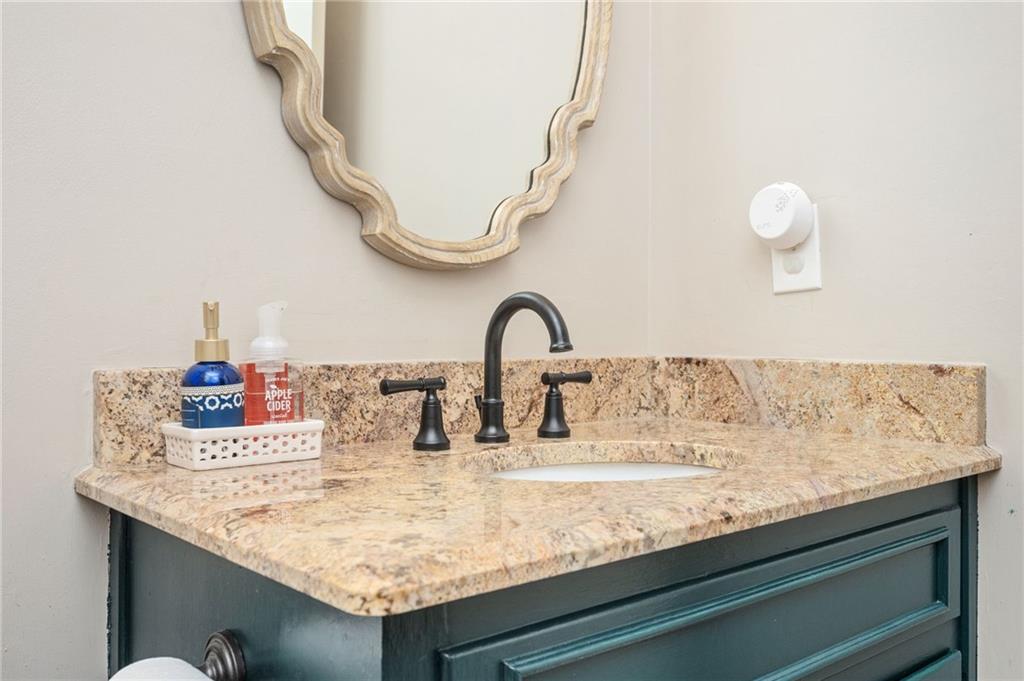 260 Woodrill Way, Sandy Springs, Georgia 30350, 5 Bedrooms Bedrooms, ,3 BathroomsBathrooms,Residential,Sold,260 Woodrill Way,7303226