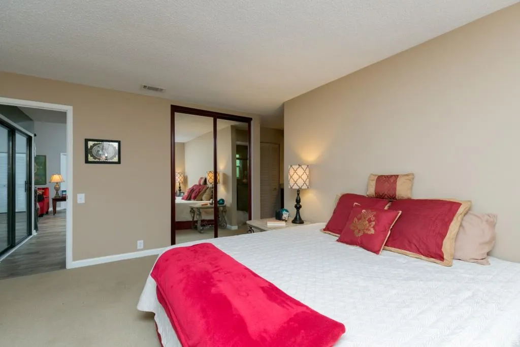 47 Dunwoody Springs Drive Unit 47, Atlanta, Georgia 30328, 2 Bedrooms Bedrooms, ,2 BathroomsBathrooms,Residential,Sold,47 Dunwoody Springs Drive Unit 47,5872297