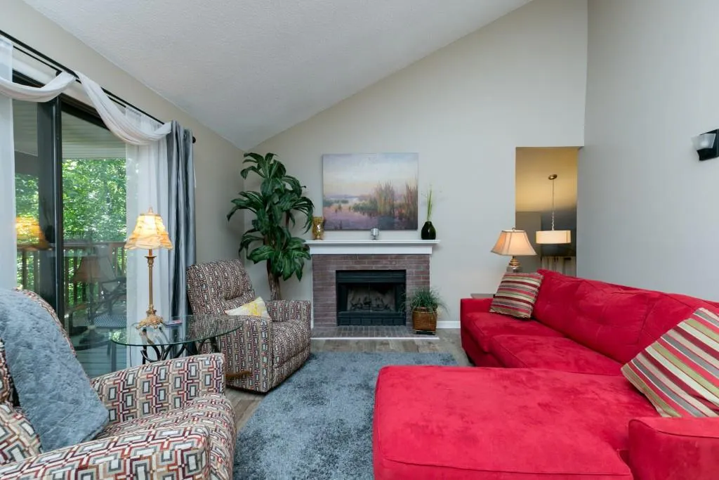 47 Dunwoody Springs Drive Unit 47, Atlanta, Georgia 30328, 2 Bedrooms Bedrooms, ,2 BathroomsBathrooms,Residential,Sold,47 Dunwoody Springs Drive Unit 47,5872297