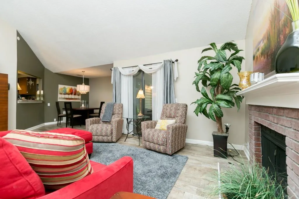 47 Dunwoody Springs Drive Unit 47, Atlanta, Georgia 30328, 2 Bedrooms Bedrooms, ,2 BathroomsBathrooms,Residential,Sold,47 Dunwoody Springs Drive Unit 47,5872297