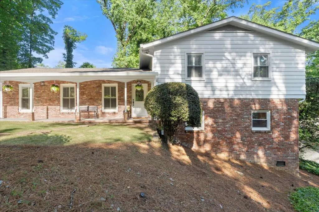 5650 Colton Drive, Sandy Springs, Georgia 30342, 3 Bedrooms Bedrooms, ,2 BathroomsBathrooms,Residential,For Sale,5650 Colton Drive,7759048