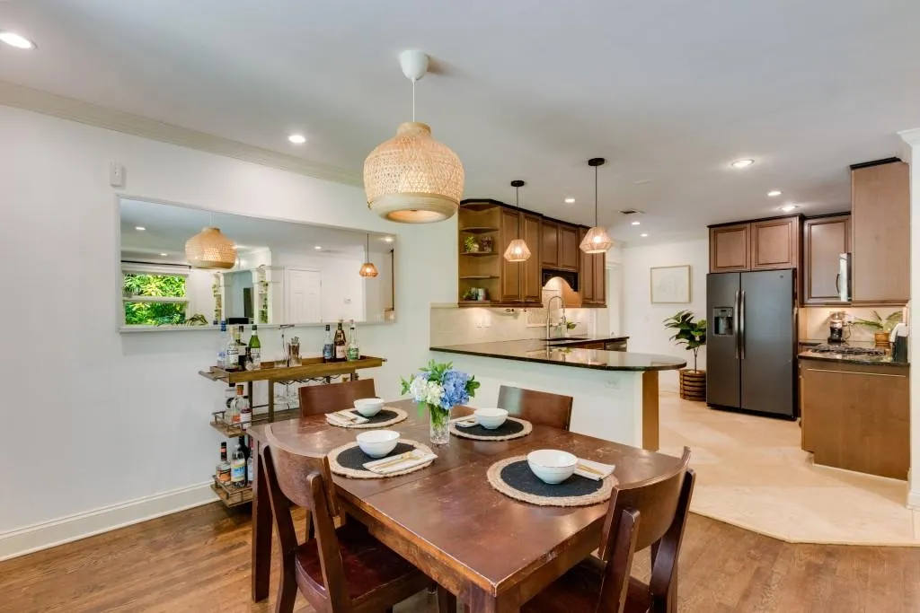 545 Windsor Parkway, Atlanta, Georgia 30342, 2 Bedrooms Bedrooms, ,2 BathroomsBathrooms,Residential,Sold,545 Windsor Parkway,7228844