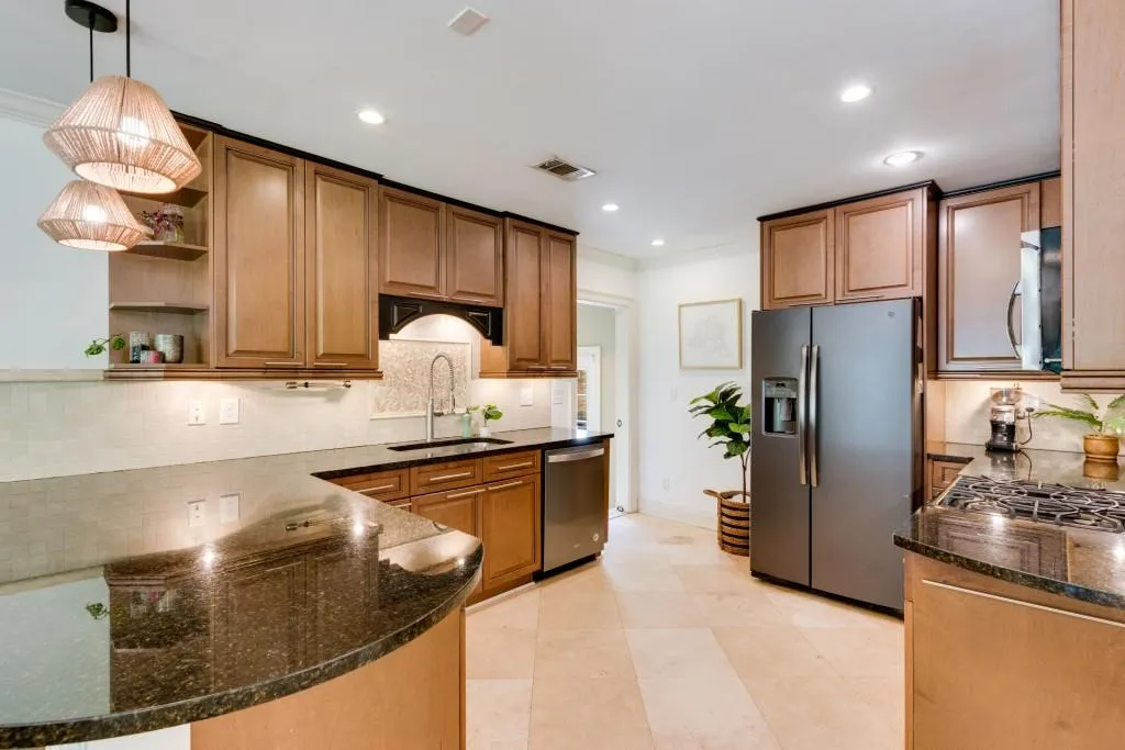 545 Windsor Parkway, Atlanta, Georgia 30342, 2 Bedrooms Bedrooms, ,2 BathroomsBathrooms,Residential,Sold,545 Windsor Parkway,7228844