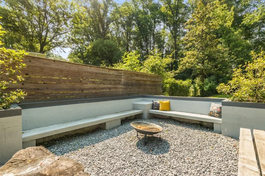 545 Windsor Parkway, Atlanta, Georgia 30342, 2 Bedrooms Bedrooms, ,2 BathroomsBathrooms,Residential,Sold,545 Windsor Parkway,7228844