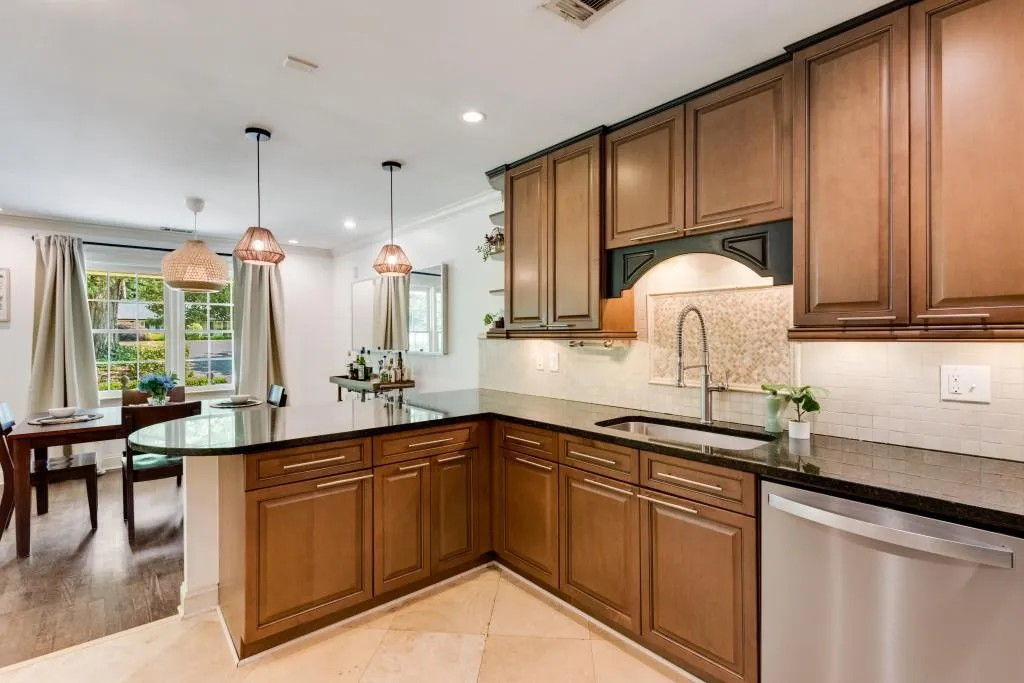 545 Windsor Parkway, Atlanta, Georgia 30342, 2 Bedrooms Bedrooms, ,2 BathroomsBathrooms,Residential,Sold,545 Windsor Parkway,7228844